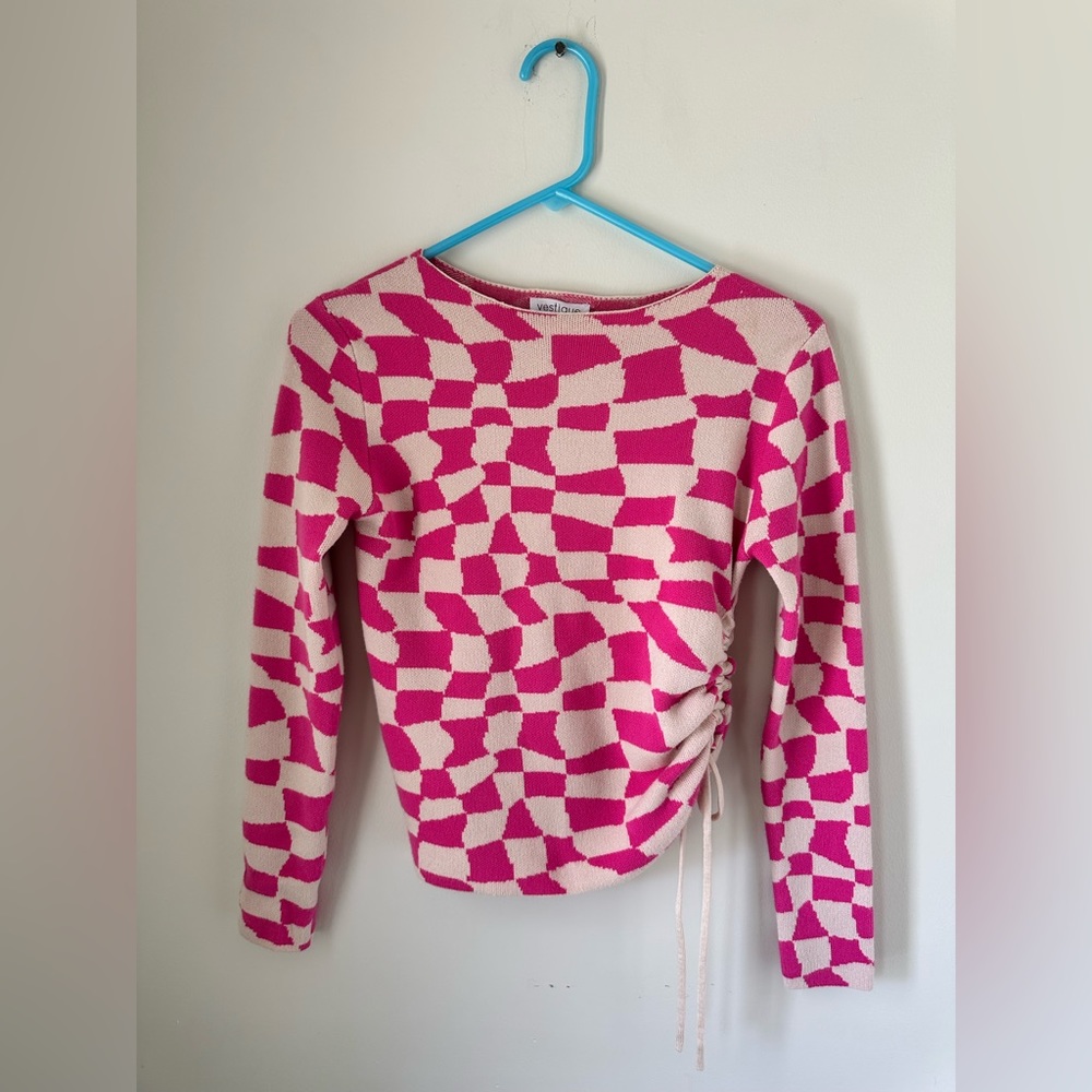 Vestique Sweater